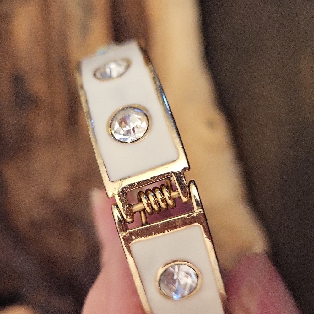 Oval Rhinestone Hinge Bangle Bracelet - Picture 5 of 8